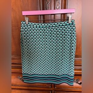 Max Studio Stylish Green Patterned Skirt